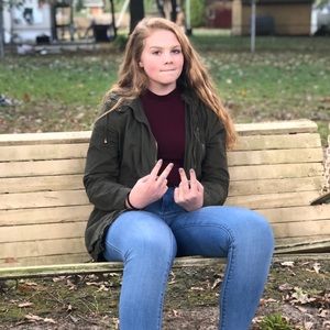Meet your Posher, Kayla